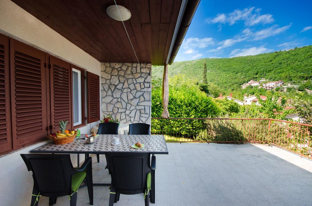 Villa House Mirella à Mošćenička Draga Extérieur photo